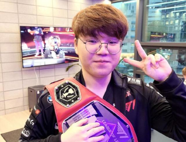 直接批评媒 直接批评媒