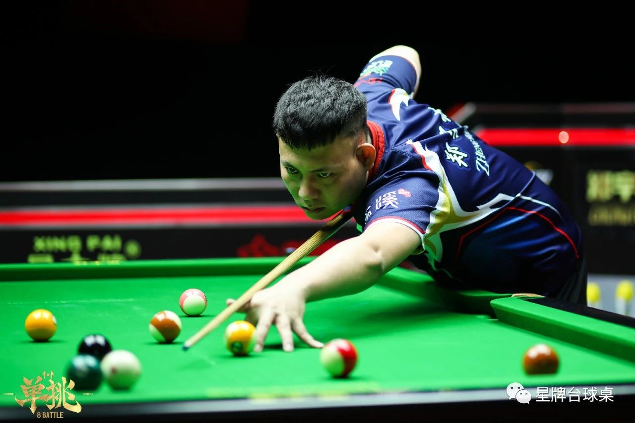 球场外的影 球场外的影