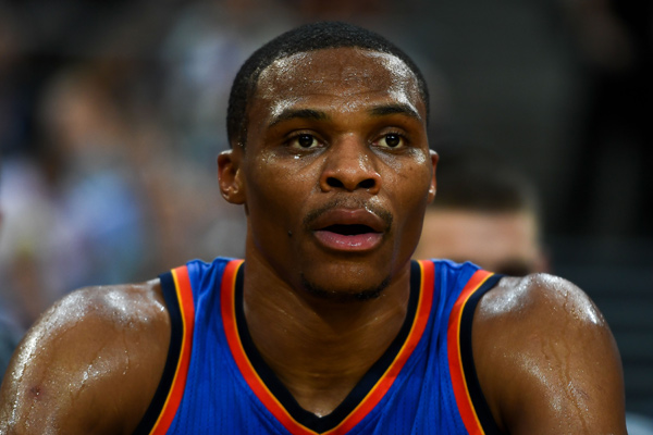 亚的比赛中 亚的比赛中